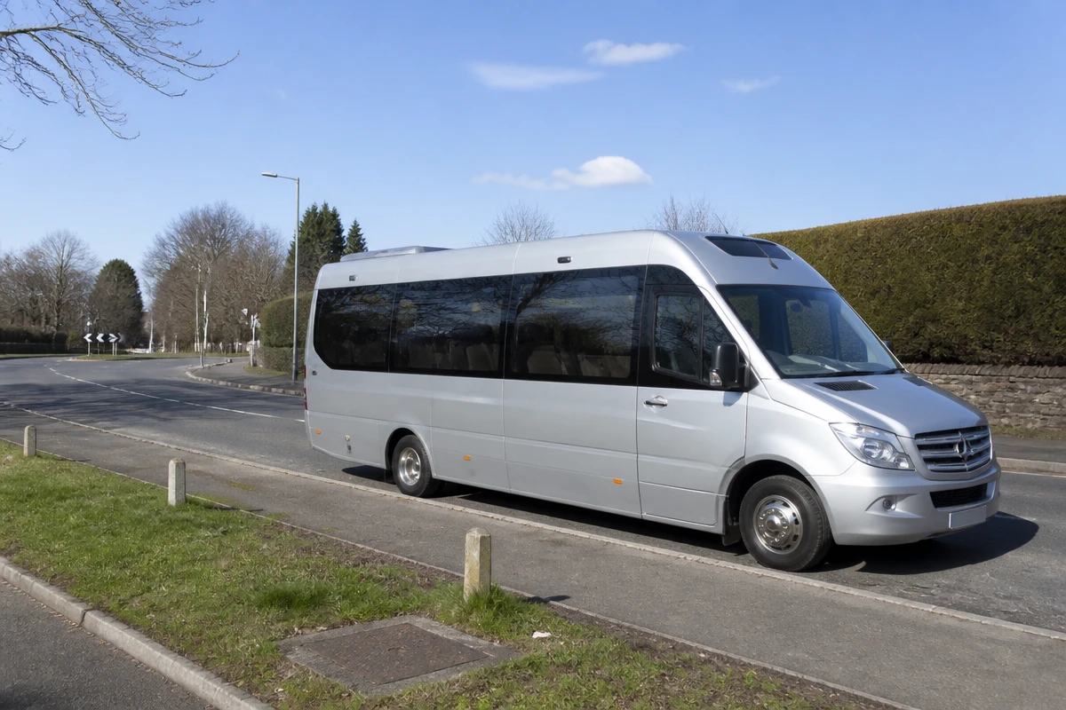 Minibus Hire in Chapel Allerton